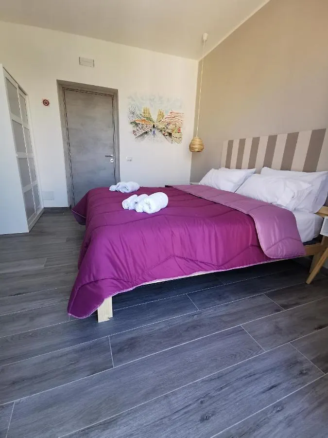 La Piccola Formica Charme Rooms Palermo 0*,