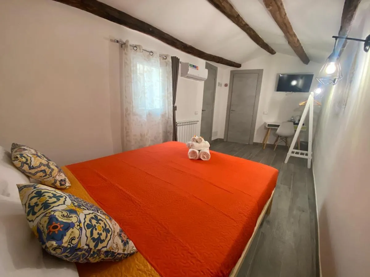 La Piccola Formica Charme Rooms Palermo Italy