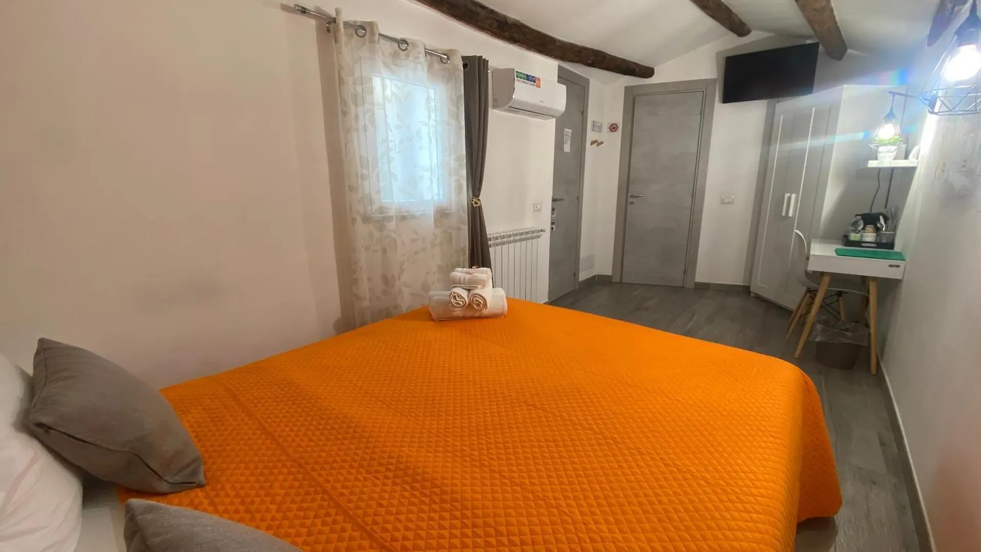 Guest house La Piccola Formica Charme Rooms Palermo Italy